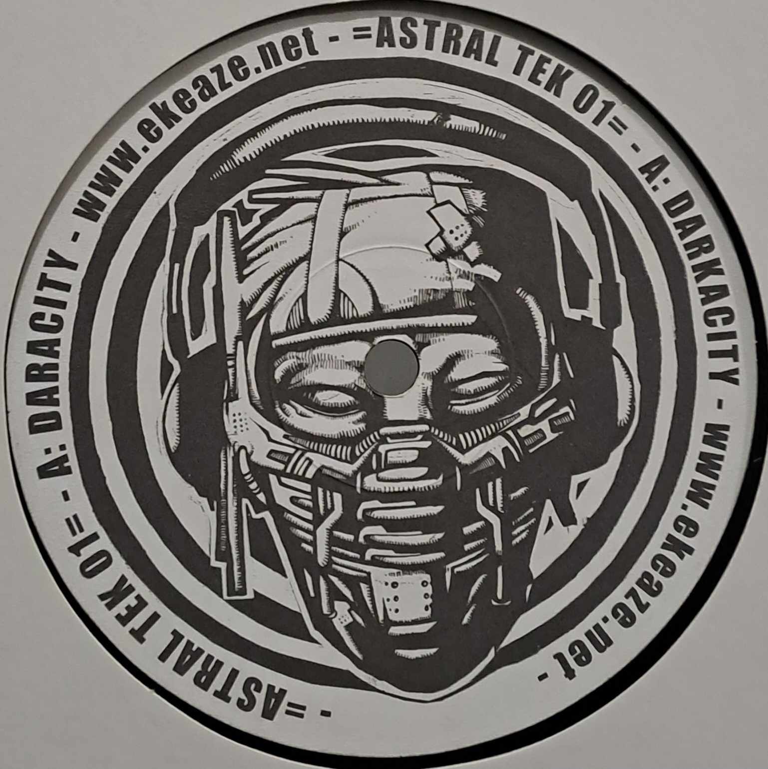Astral Tek 01 - vinyle freetekno